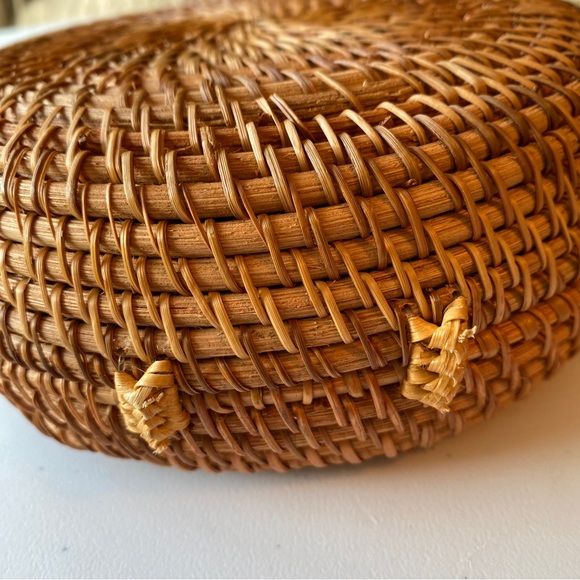 Rattan Circle Crossbody Bag Brown Wicker - Picture 10 of 12